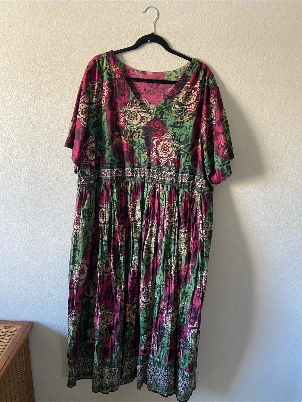 Floral V-Neck Kaftan Pink and Green